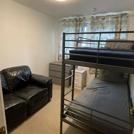 Airport Casa de hóspedes *