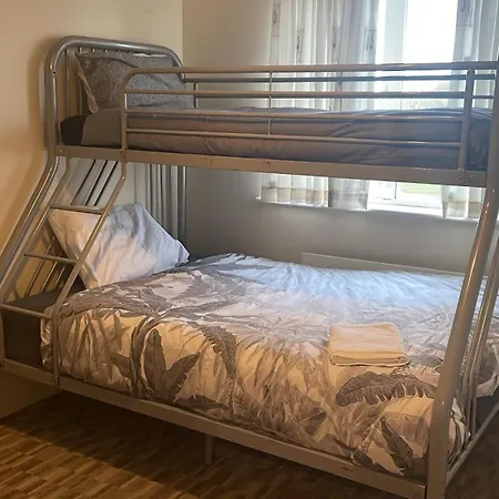 Airport ゲストハウス *